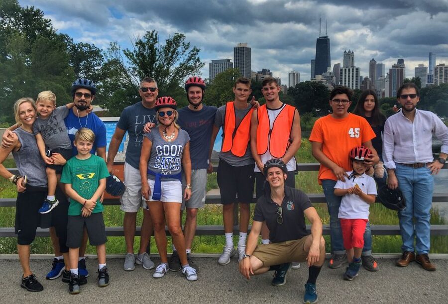 Chicago: Lakefront Neighborhoods Bike Tour - Why a 3-hour lakefront loop is the smart Chicago starter