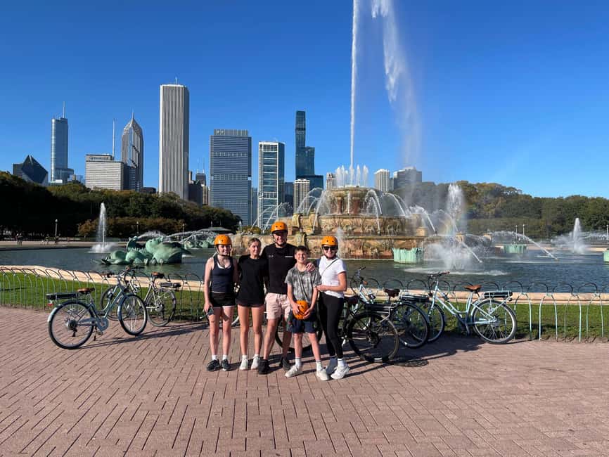 Chicago: Lakefront, Parks, and Museums E-Bike Tour - Buckingham Fountain: skyline and Lake Michigan in one photo setup