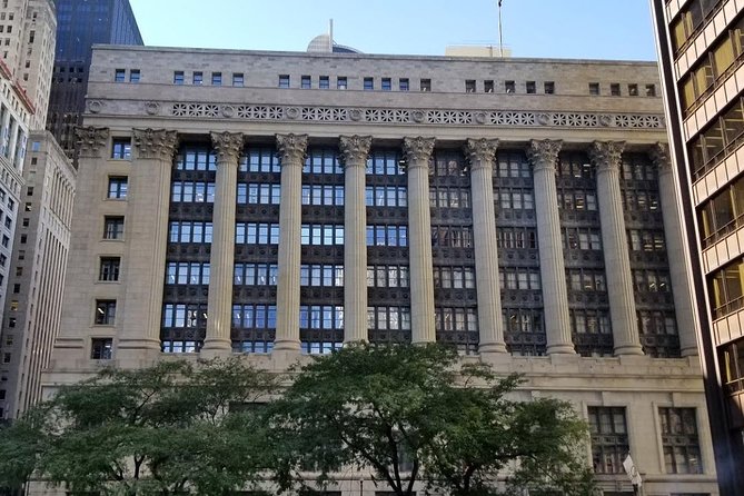 Chicago Loop Walking Tour - Starting at Chicago Cultural Center, with art-glass in your face