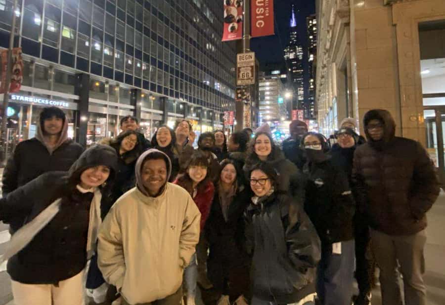 Chicago: Mobsters and Movies Walking Tour - Meeting at Chase Bank, then straight to the Riverwalk