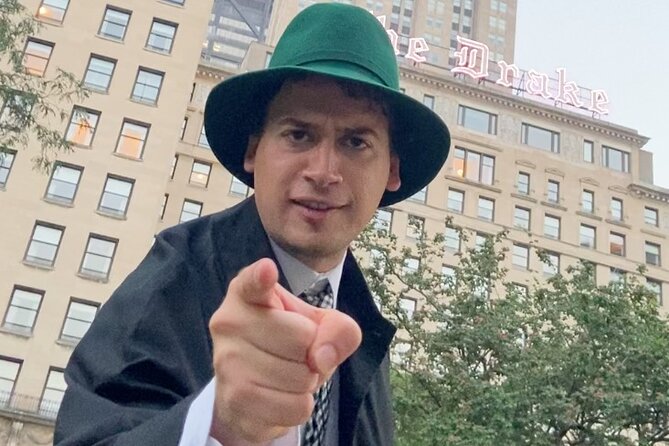 Chicago Murder Mystery Tour - Stop 2 on the Magnificent Mile: character clues on a famous strip