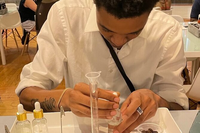Chicago Perfume Making Classes on Magnificent Mile - Price and Value: What $85 Buys You in Chicago