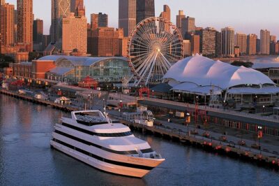 Chicago Premier Dinner Cruise on Lake Michigan