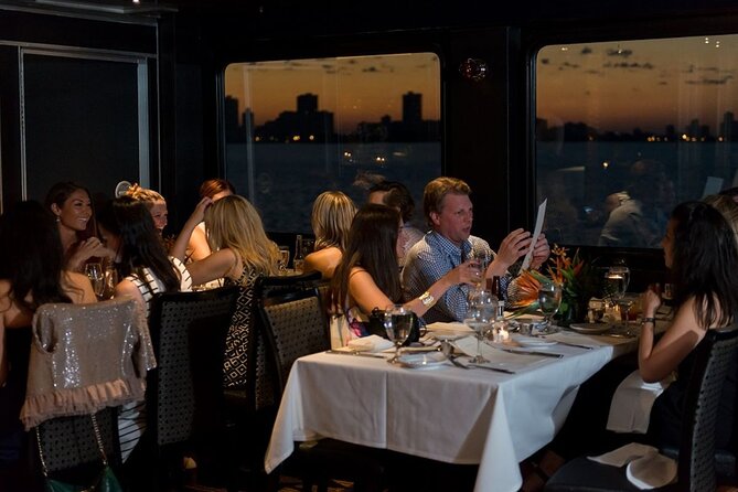 Chicago Premier Dinner Cruise on Lake Michigan - Summer Fireworks: The Pyro-Musical Program From the Deck