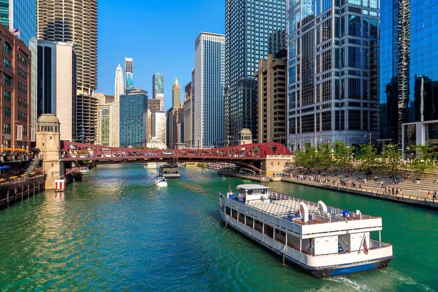 Chicago Premium Driving Tour with River Boat Cruise - Starting at Adler Planetarium Pier, where the skyline story begins