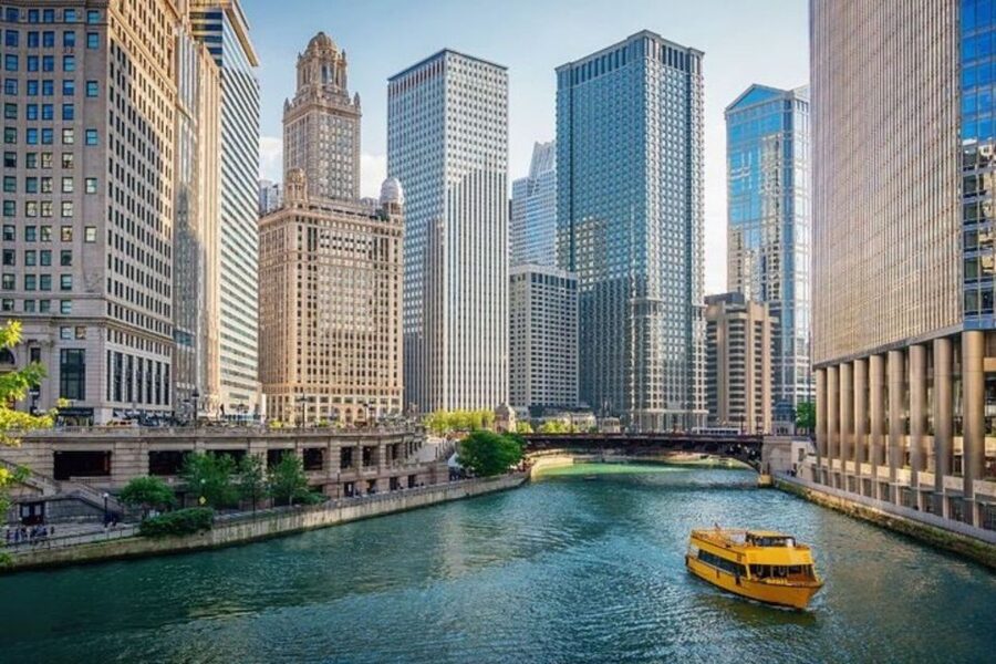 Chicago: Private custom tour with a local guide - How pickup, duration, and route customization work