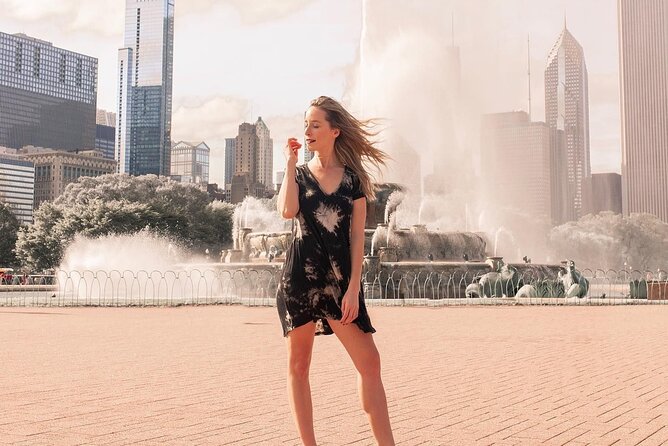 Chicago Private Instagram Car Tour (Private & All-Inclusive) - Grant Park and the Buckingham Fountain photo moment