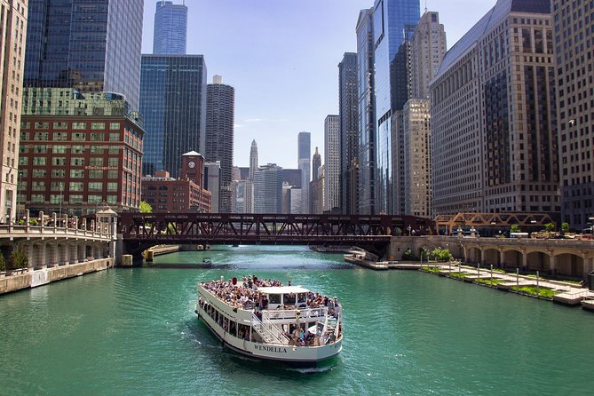 Chicago River 90-Minute Architecture Tour - Onboard Comfort: Restroom, Smooth Ride, and the Bar