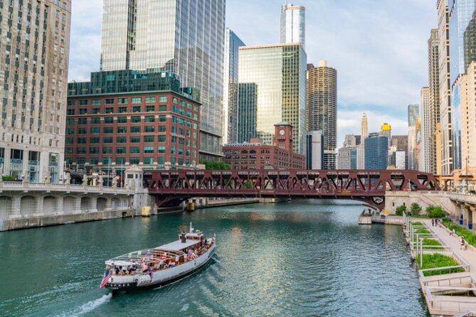 Chicago River Cocktail Cruise - Why the 90-minute river ride is such smart Chicago value