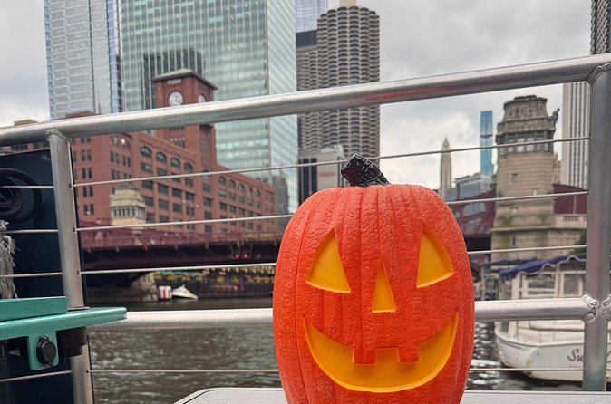 Chicago River Guided Ghost Tour - The 1871 Great Chicago Fire site: when history changes the skyline