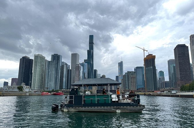 Chicago River Guided Ghost Tour - A Great Lakes maritime disaster with 800-plus deaths