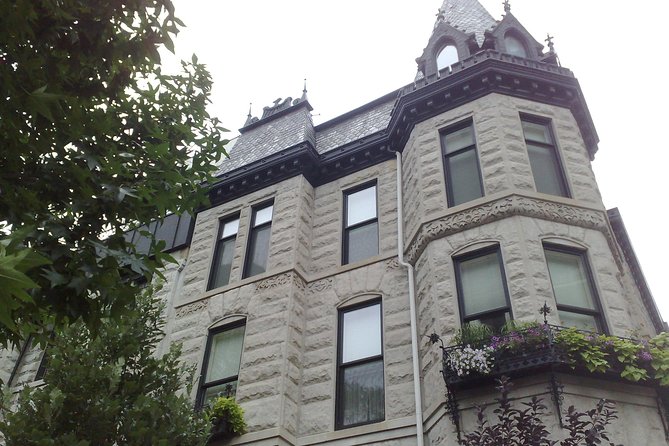 Chicago's Gold Coast Hidden History: A Self-Guided Audio Walk - Start at the Chicago History Museum: Dioramas and Lincoln’s Deathbed