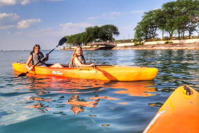Chicago's Lake Michigan Downtown Kayak Rental at Ohio Street Beach - Singles, Tandems, and SUP: Choosing the Right Gear