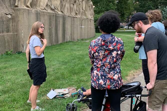 Chicago's Midway, Movies, and the 1893 World's Fair Walking Tour - Group size, guide style, and what that means for your time