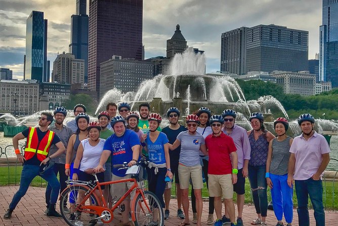 Chicago's Ultimate City Bike Tour - The route feel: relaxed pace, flat riding, and real city moments