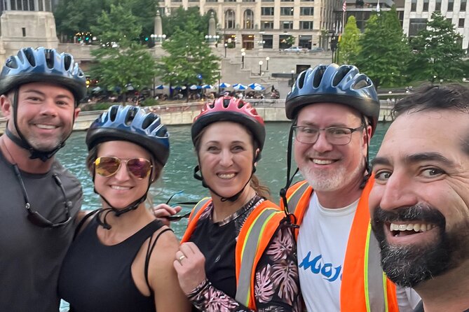 Chicago's Ultimate City Bike Tour - Grant Park, Buckingham Fountain, and Millennium Park in one flowing story