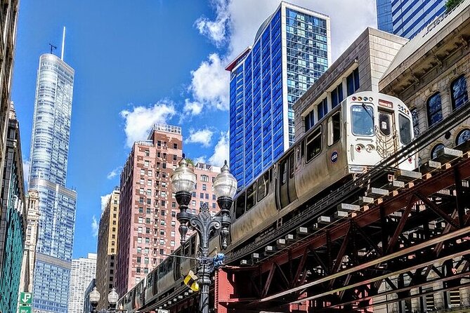 Chicago Scenic Driving Tour - Wrigley Field: Red Marquee Photos and a Short Cubs Stop
