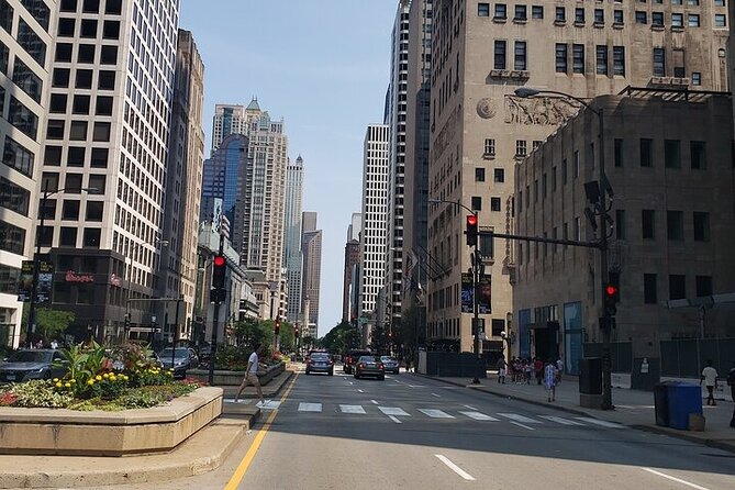 Chicago Scenic Driving Tour - Chicago Cultural Center: The Tiffany Stained-Glass Dome Stop