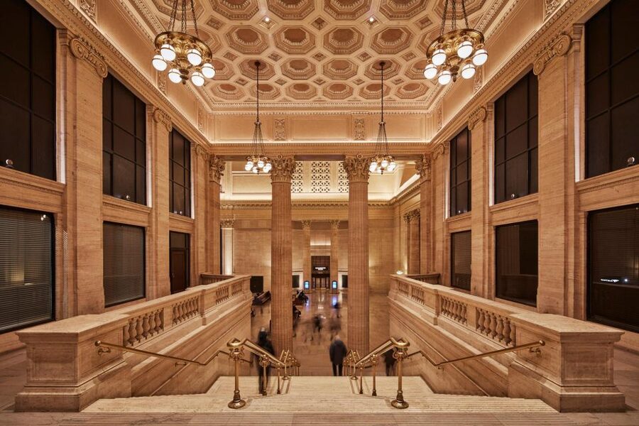 Chicago: Secret Interiors Architecture Walking Tour - South La Salle Street: the photo stop that turns facades into clues