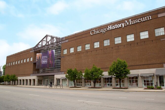 Chicago Self-Guided Audio Tour - Field Museum and the Art Institute: When Museums Become Story Engines