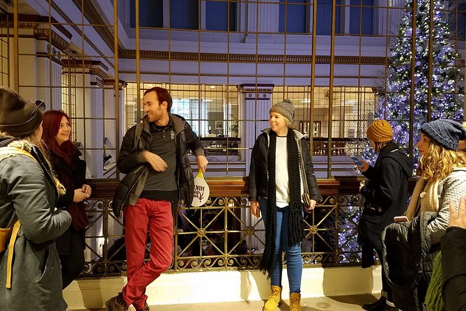 Chicago-Style Holiday Hike: Festive Food and Walking Tour - Daley Bicentennial Plaza and the Christmas Tree photo push
