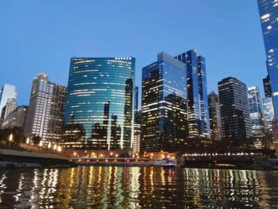 Sunset Kayak Tour on the Chicago River