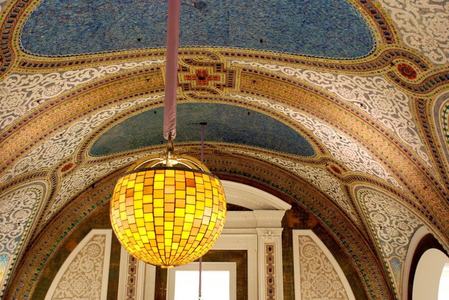 Chicago: Tiffany Art Glass Works Walking Tour - Meeting point at the Chicago Cultural Center, and how to start ready