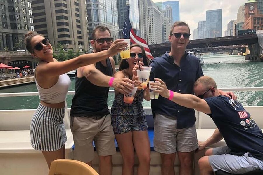 Chicago: Tiki Bar Cruise on Chicago River or Lake Michigan - Key things to know before you board