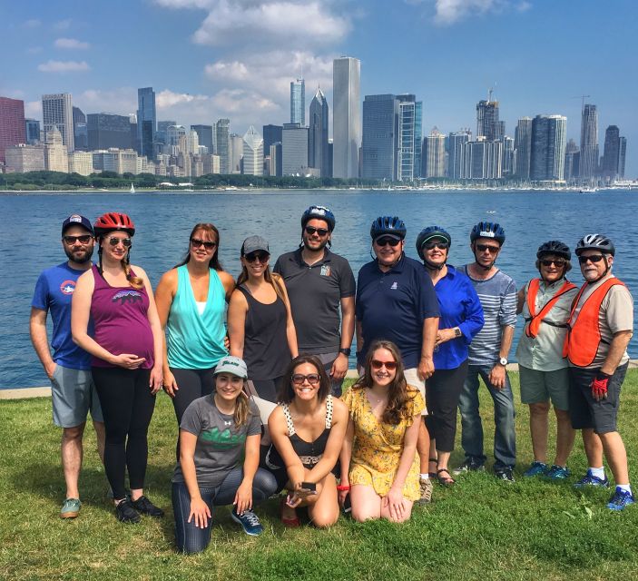 Chicago: Ultimate City Attractions Bike Tour - City of Broad Shoulders: how the guide turns landmarks into story