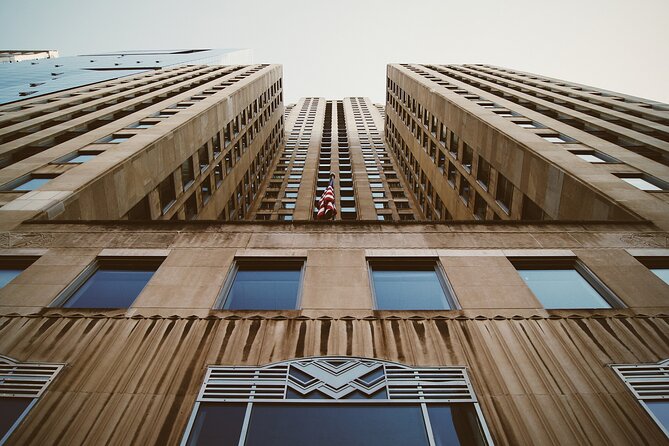 Chicago Walking Tour: Art Deco Skyscrapers Riverfront - Stop 2: the Crumbl Cream facade stop, why a current storefront still matters