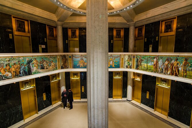 Chicago Walking Tour: Historic Skyscrapers - Timing, shoes, and who should book this