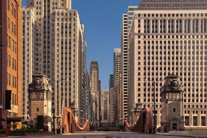 Chicago Walking Tour: Historic Skyscrapers - The Chicago Architecture Center galleries: why “included” matters
