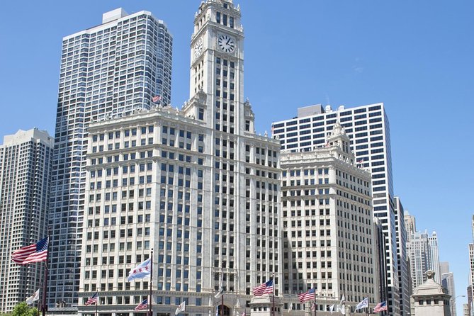 Chicago Walking Tour: Historic Treasures of Chicago - Palmer House Hilton Historic Lobby: One of the Most Practical Stops on the Whole Route