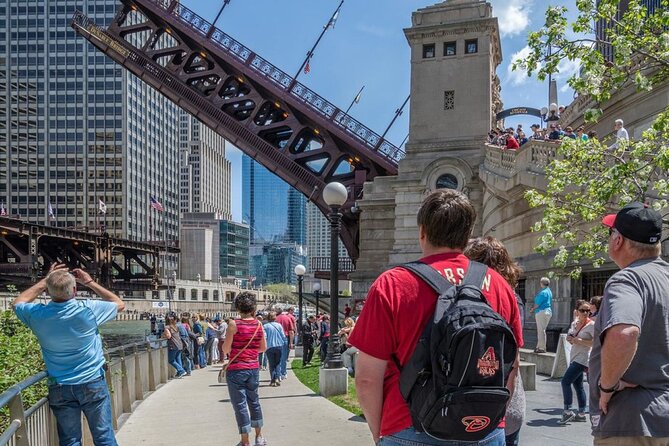 Chicago Walking Tour of Highlights with Free Bike or Kayak Rental - The Chicago Riverwalk: reverse-flow history and modern public space design