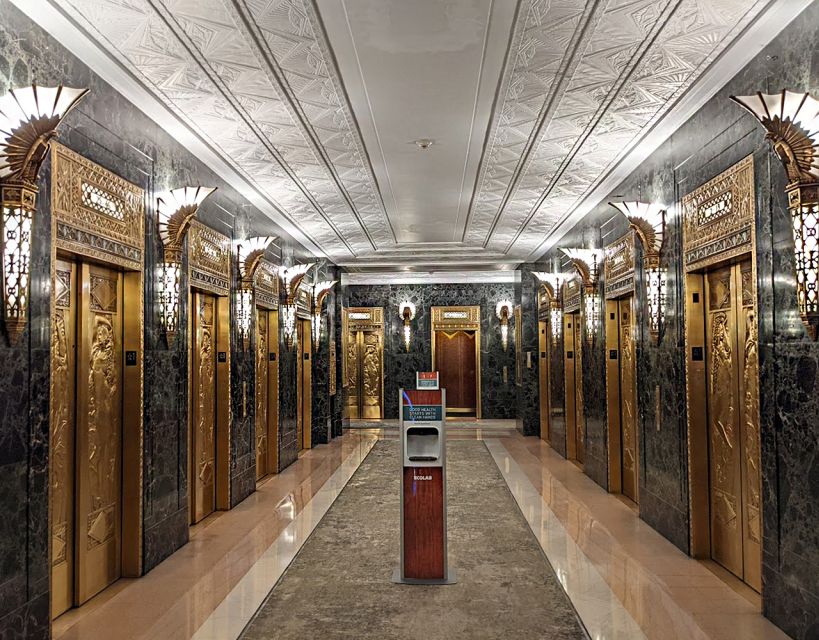 Chicago Walking Tour: See Inside Art Deco Masterpieces - Meeting at 425 S. Financial Place, Then Getting Oriented Fast