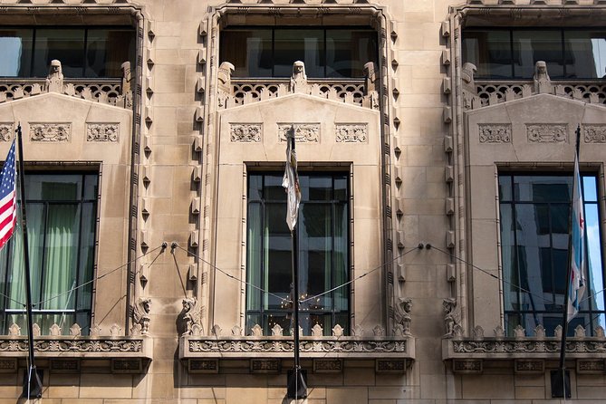Chicago Walking Tour: The Magnificent Mile - Tribune Tower at the end, plus your included galleries time