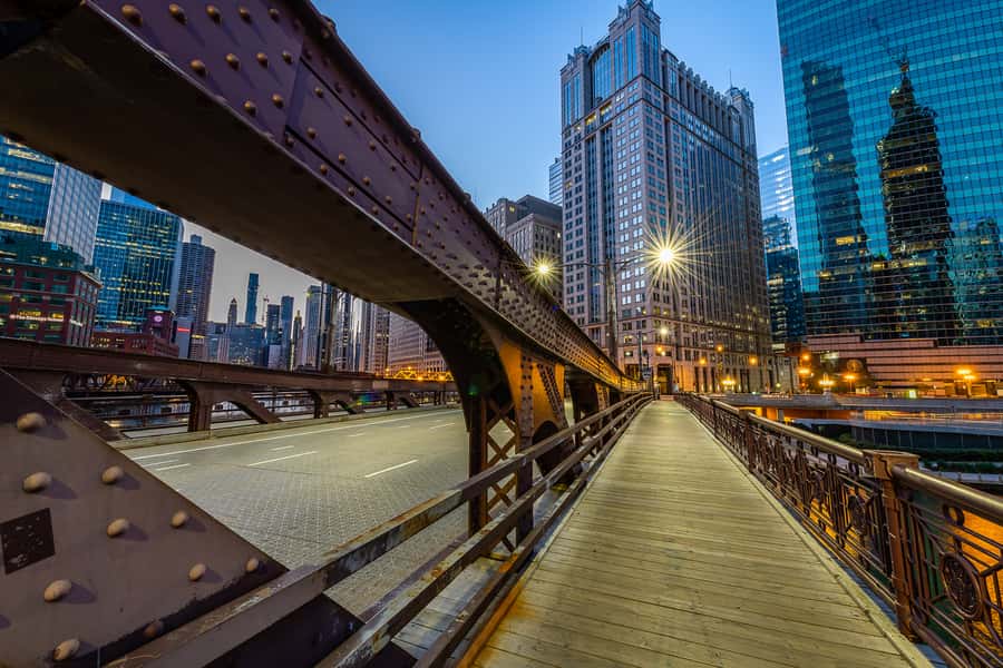 Chicago: Wind and Souls Adults Only Guided Ghost Tour - Alley of Death behind the James M. Nederlander Theater