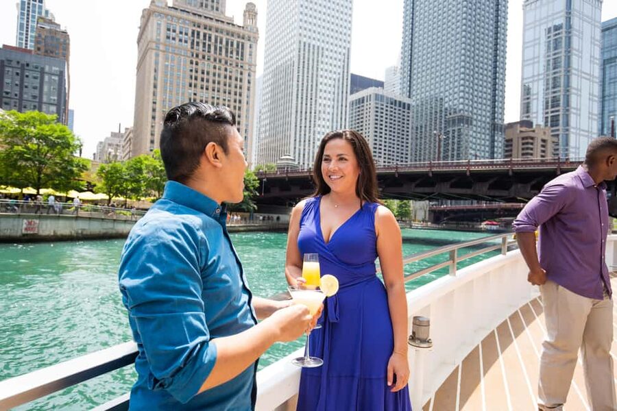 City Cruises Chicago: Brunch, Lunch, or Dinner River Cruise - Who should book this Chicago River dining cruise