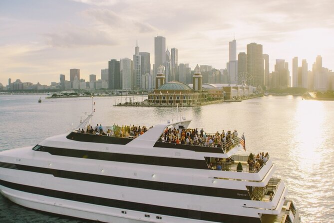 City Cruises Chicago: Premier Lake Michigan Brunch Cruise - DJ energy: fun atmosphere, with one loud-music caveat