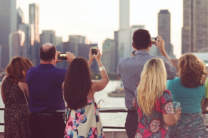City Cruises Chicago: Premier Lake Michigan Brunch Cruise - Who should book this Chicago brunch cruise