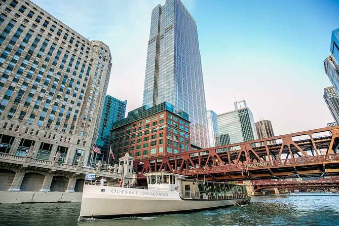 City Cruises Chicago: Premier Plus Brunch Cruise on Chicago River - Tribune Tower: The Neo-Gothic Landmark That Makes the Morning Feel Real