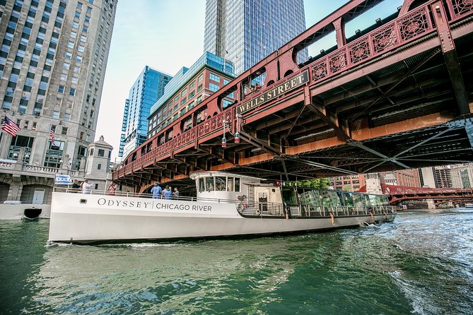 City Cruises Chicago: River Architectural Lunch Cruise - A 2-hour architecture and lunch plan that actually feels like a break