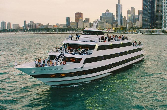 City Cruises Chicago: Signature Brunch Cruise on Lake Michigan - Adler Planetarium and Shedd Aquarium, a south-side skyline angle