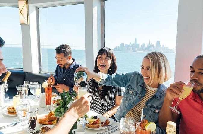 City Cruises Chicago: Signature Brunch Cruise on Lake Michigan - Live DJ entertainment: the “day off” energy, controlled