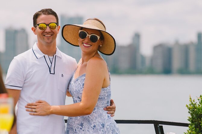 City Cruises Chicago: Signature Lunch Cruise on Lake Michigan - Drinks, tables, and comfort: the details that make or break the day