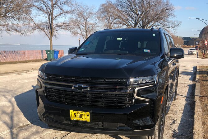 Curbside SUV Transfer from ORD to Downtown Chicago - Drop-off right at your door in downtown Chicago