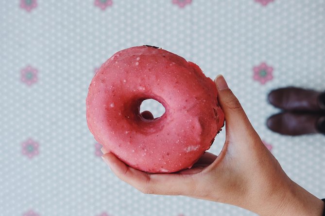 Delicious Donuts & City Sights: Chicago's Original Donut Tour - The Loop walk: where Chicago sightseeing meets donut sampling