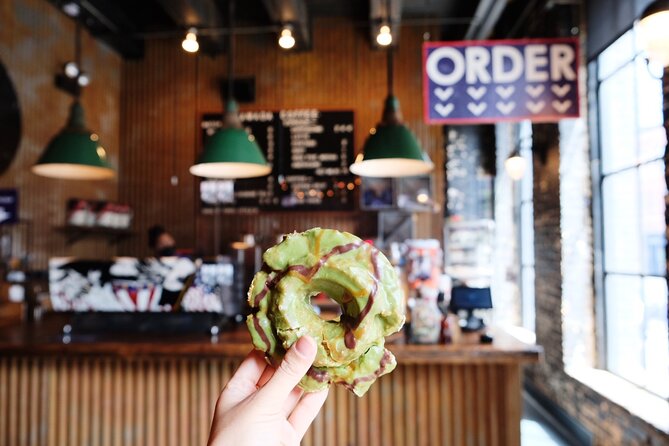 Delicious Donuts & Sweet Treats: West Loop Walking Tour - Do-Rite Donuts and Chicken, Where Rotating Flavors Set the Tone
