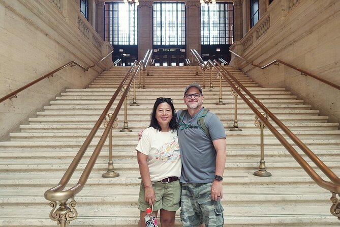 Downtown Chicago TV and Movie Sites Guided Walking Tour - Willis Tower stop for Ferris Buellers Day Off