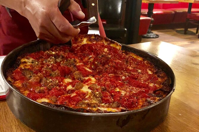 Downtown Chicago Walking Pizza Tour - Timing, walking comfort, and what to wear